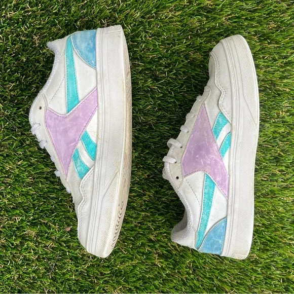 Reebok Court Advance Sneakers • Size 6 1/2 - Picture 2 of 7